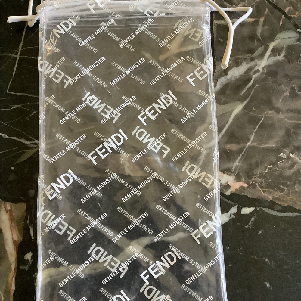 Fendi x gentle monster clear vinyl sunglass case sleeve 10x6